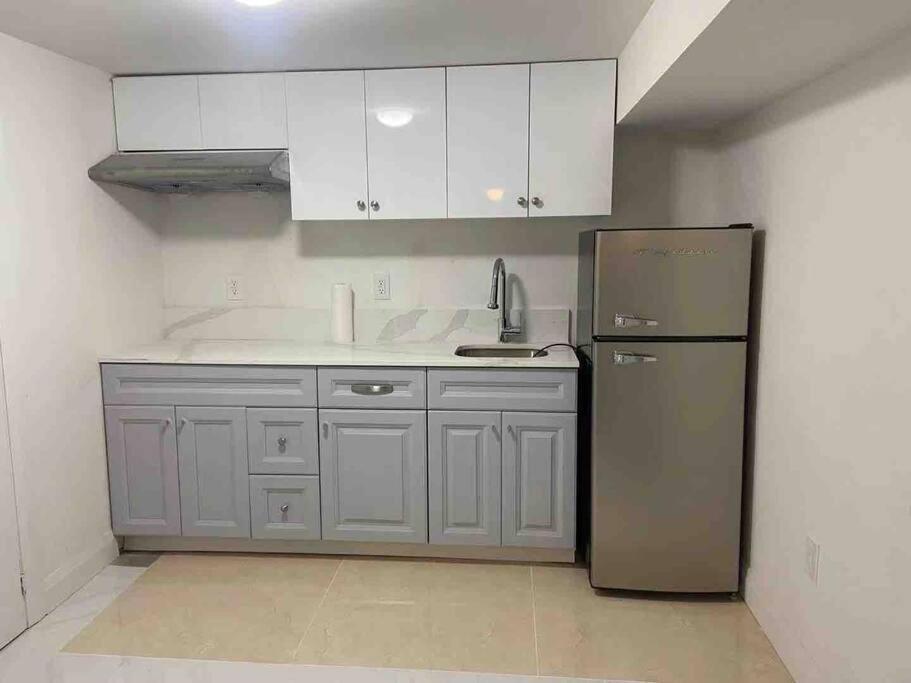 Modern House Newly Furnished 3 Mins Drive To Fall Holiday home *